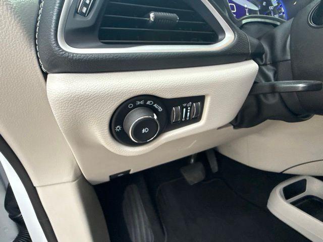 used 2022 Chrysler Pacifica car, priced at $21,544