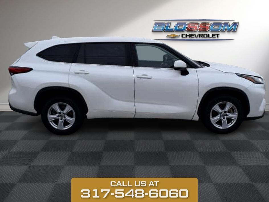 used 2021 Toyota Highlander car, priced at $24,922