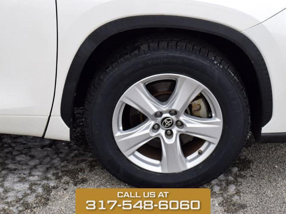 used 2021 Toyota Highlander car, priced at $24,922