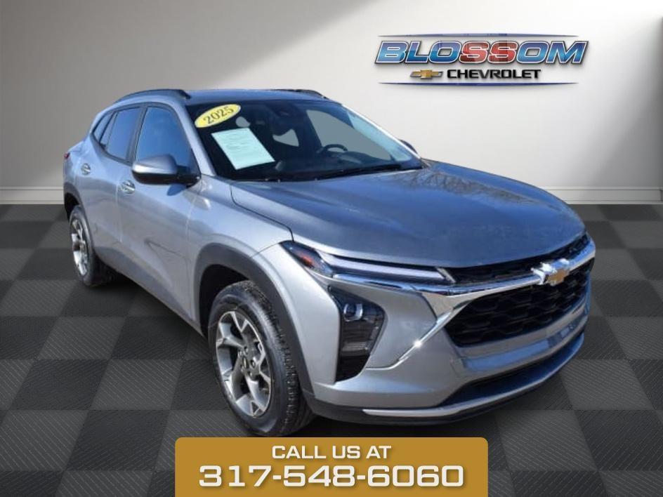 used 2025 Chevrolet Trax car, priced at $23,884