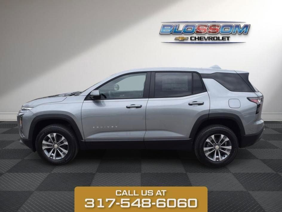 new 2026 Chevrolet Equinox car, priced at $32,005