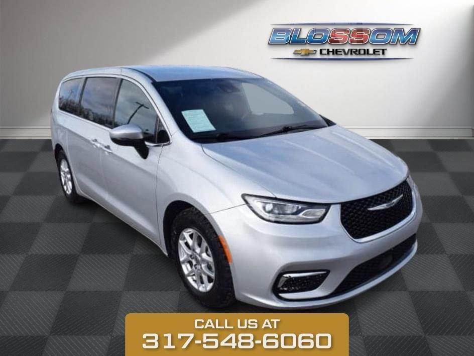 used 2023 Chrysler Pacifica car, priced at $18,477