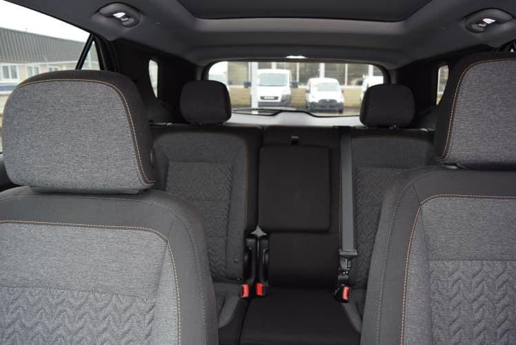 used 2024 Chevrolet Equinox car, priced at $25,494