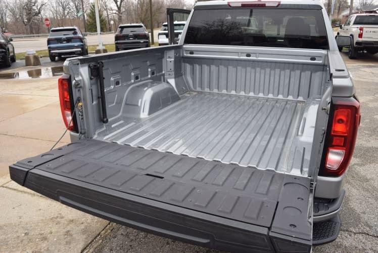 used 2024 GMC Sierra 1500 car, priced at $39,989