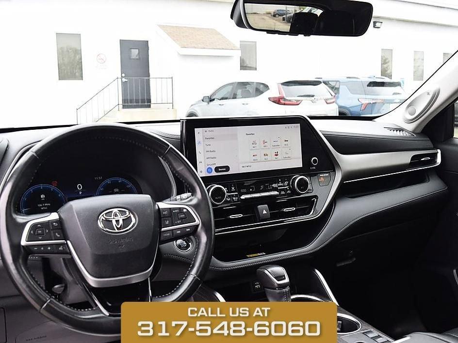used 2023 Toyota Highlander car, priced at $31,495