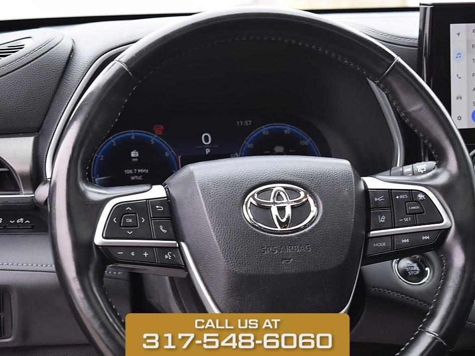 used 2023 Toyota Highlander car, priced at $31,495