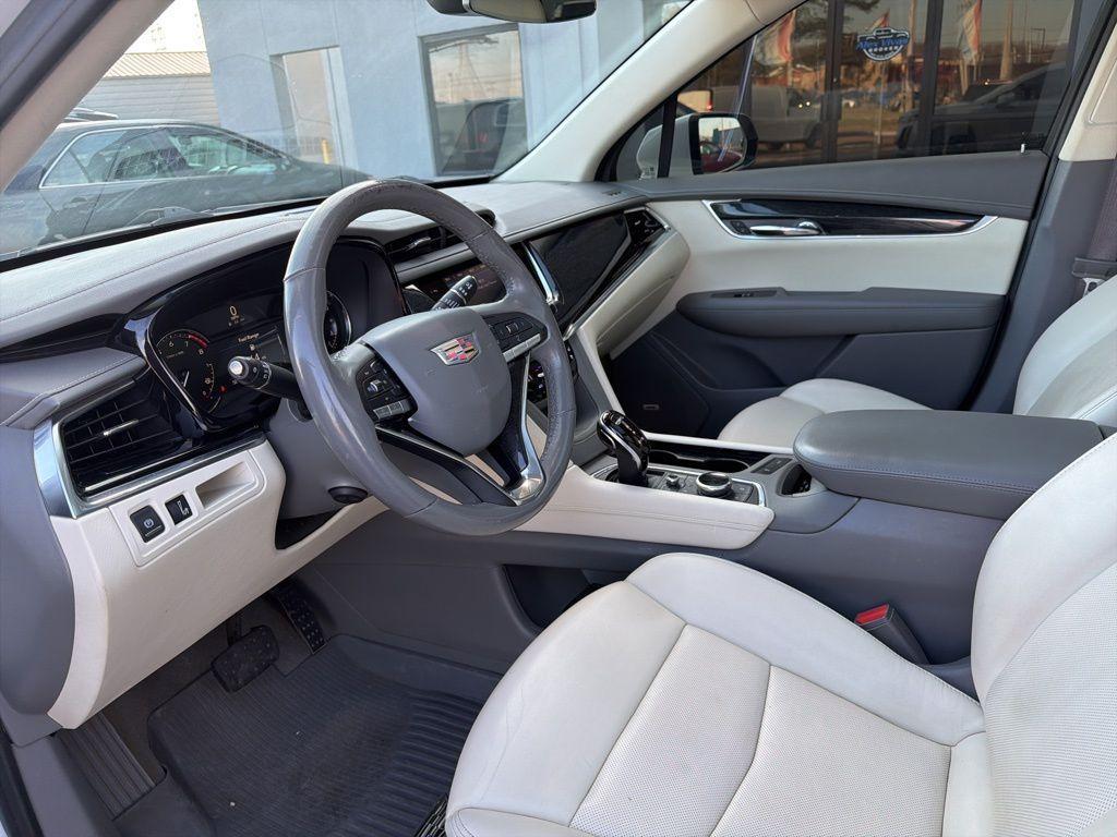 used 2021 Cadillac XT6 car, priced at $23,799