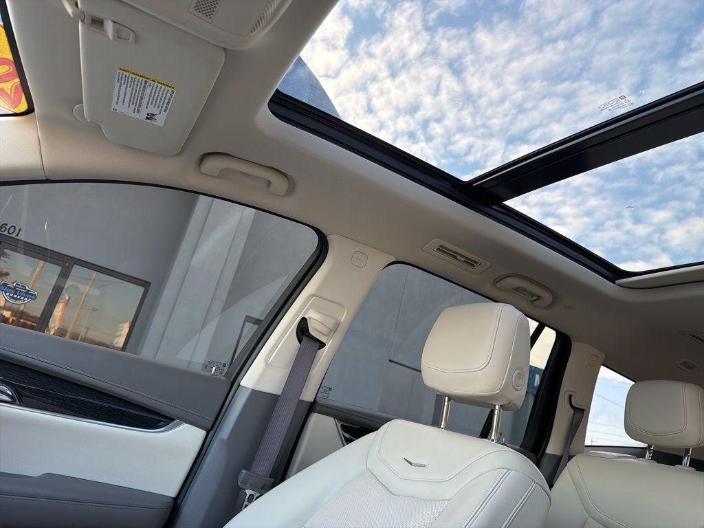 used 2021 Cadillac XT6 car, priced at $23,799