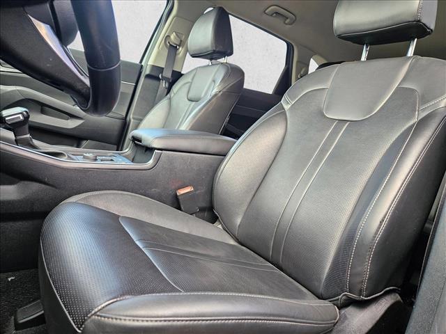 used 2024 Kia Sorento car, priced at $23,995