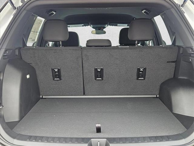 new 2026 Chevrolet Equinox car, priced at $33,060