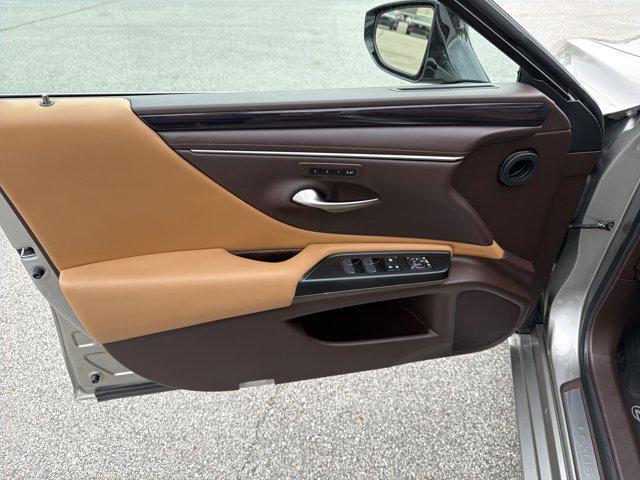 used 2020 Lexus ES 350 car, priced at $23,995