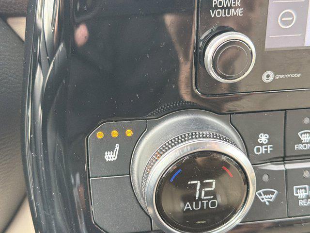 used 2022 Toyota Highlander Hybrid car, priced at $34,836