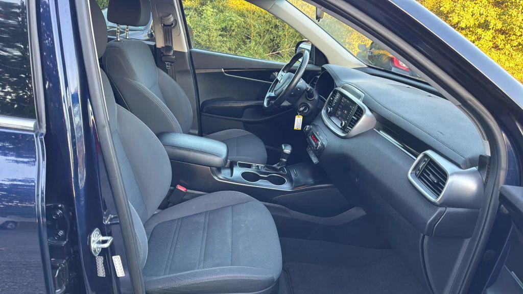 used 2020 Kia Sorento car, priced at $9,695