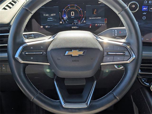 used 2025 Chevrolet Traverse car, priced at $33,300