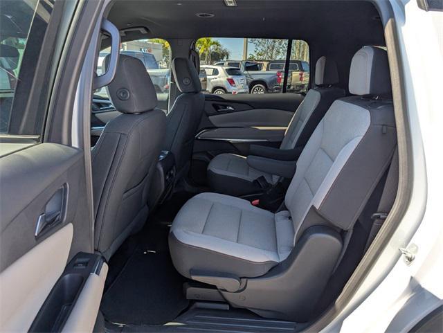 used 2025 Chevrolet Traverse car, priced at $33,300