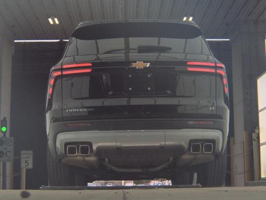 used 2024 Chevrolet Traverse car, priced at $29,400