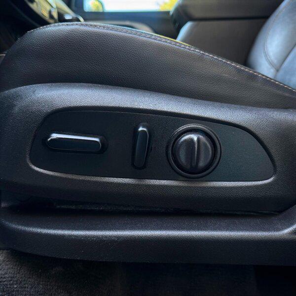 used 2020 Chevrolet Traverse car, priced at $17,999