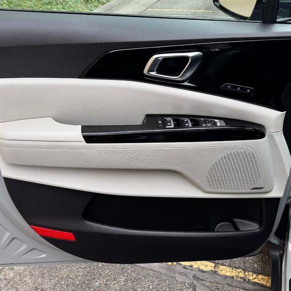 used 2024 Kia Carnival car, priced at $31,999