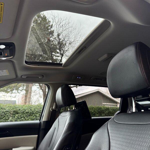 used 2024 Kia Carnival car, priced at $31,999