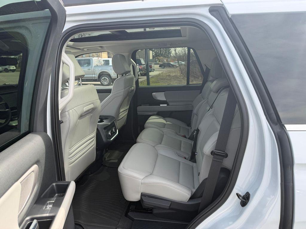 used 2025 Ford Expedition car, priced at $65,995