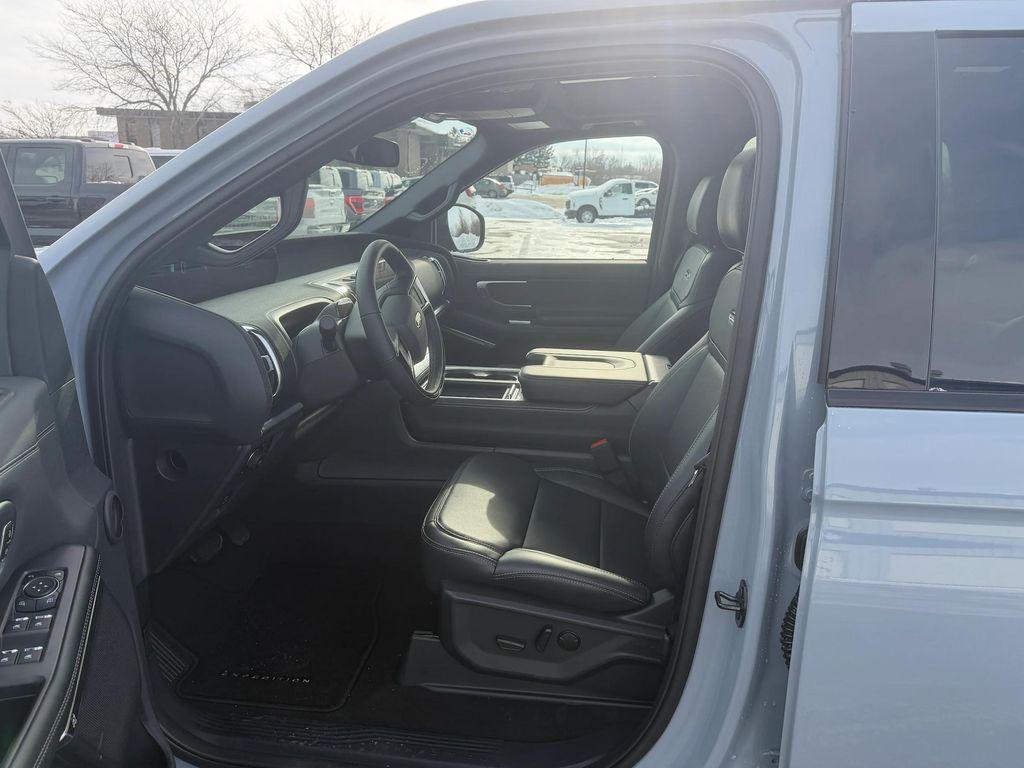 new 2025 Ford Expedition car, priced at $80,400