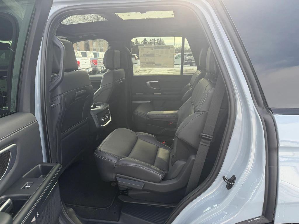 new 2025 Ford Expedition car, priced at $80,400