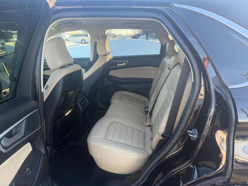 used 2024 Ford Edge car, priced at $30,995