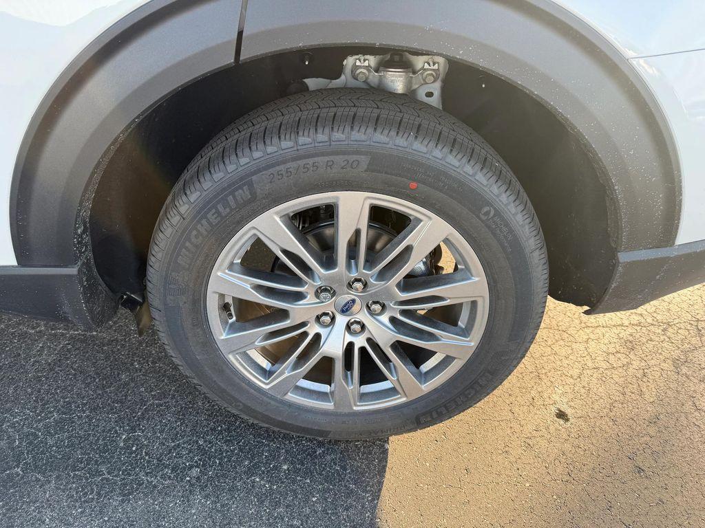 new 2025 Ford Explorer car, priced at $46,800