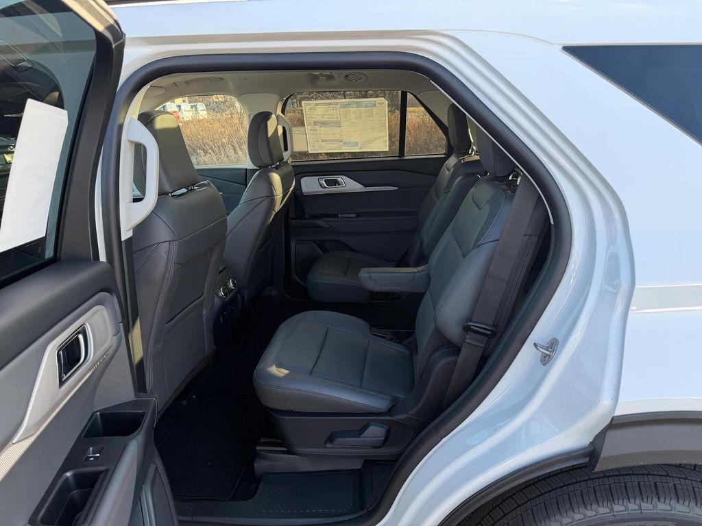 new 2025 Ford Explorer car, priced at $46,800