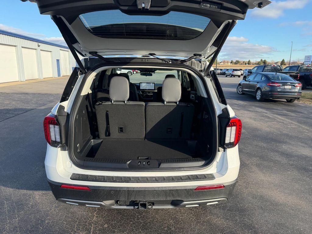 new 2025 Ford Explorer car, priced at $46,800