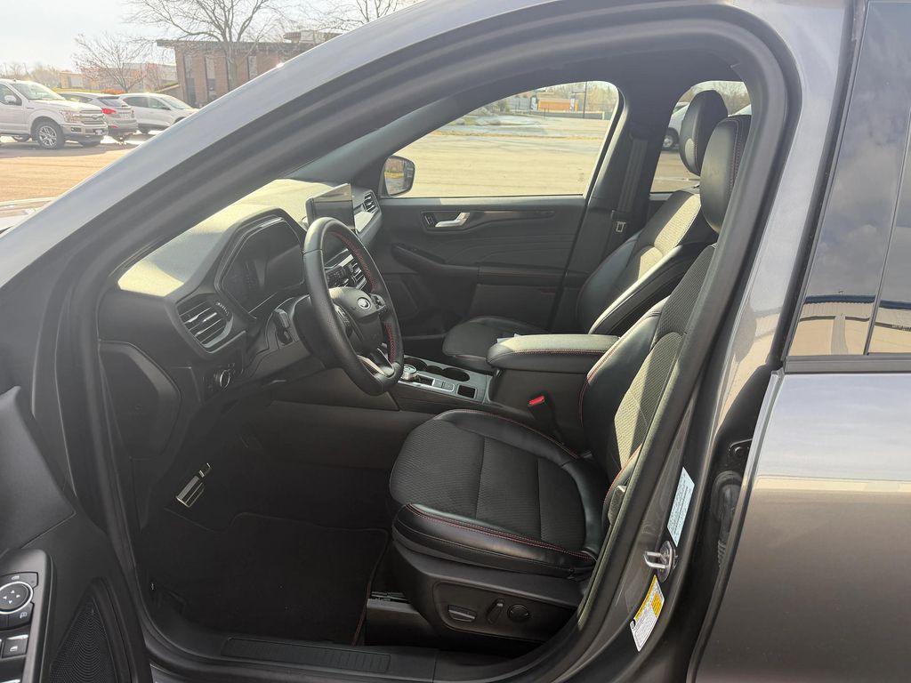 used 2023 Ford Escape car, priced at $26,995