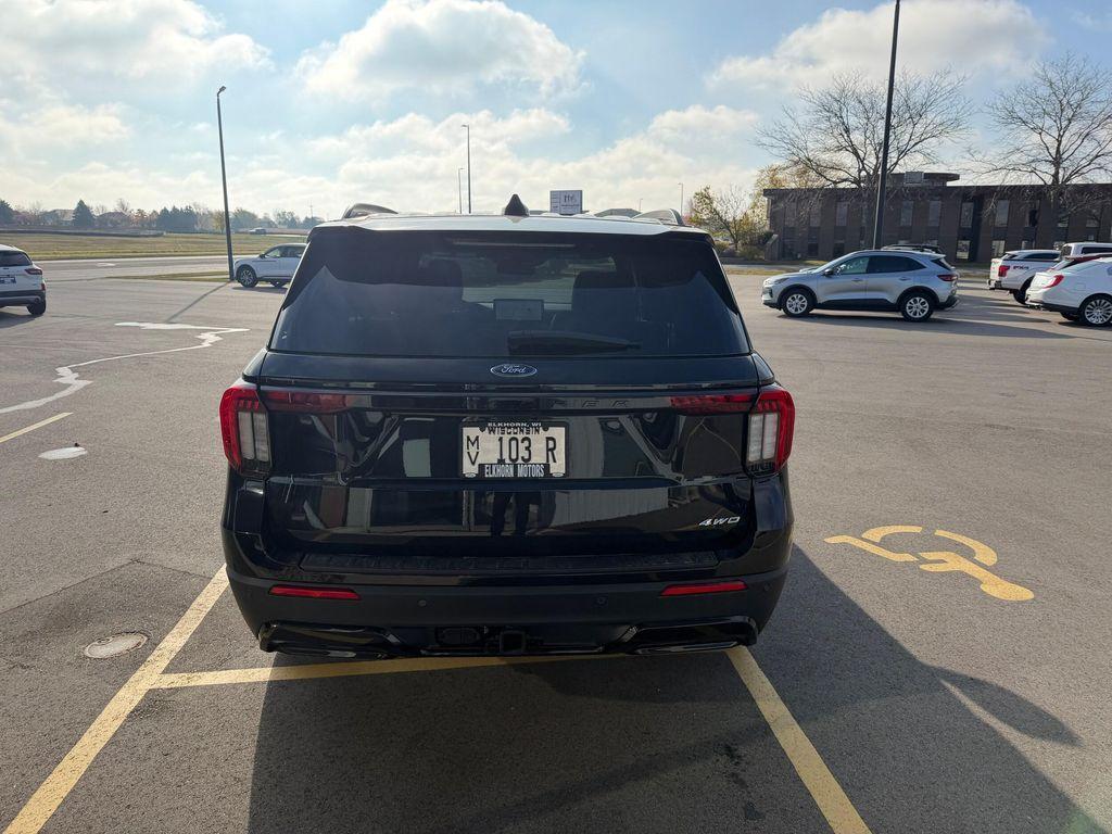 new 2025 Ford Explorer car, priced at $51,900