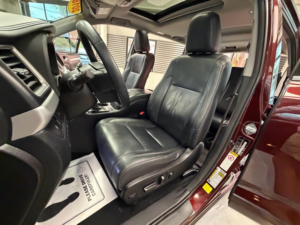 used 2018 Toyota Highlander car, priced at $21,795