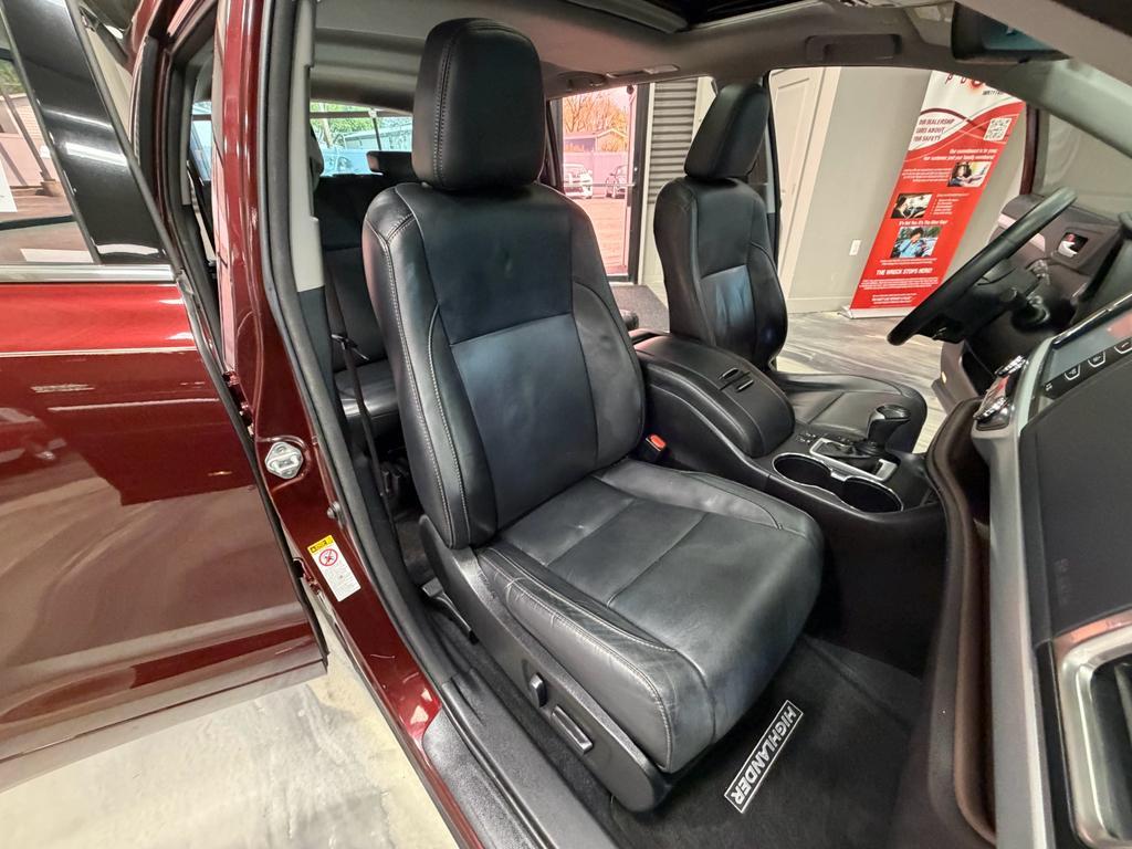 used 2018 Toyota Highlander car, priced at $21,795