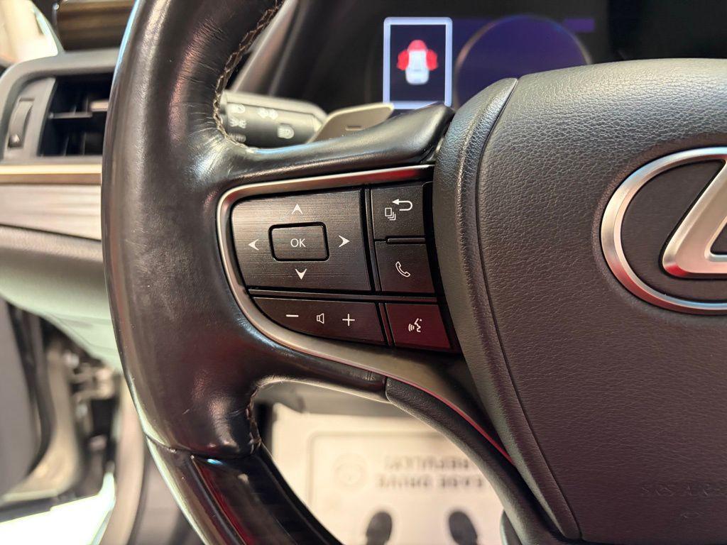 used 2019 Lexus ES 300h car, priced at $20,795