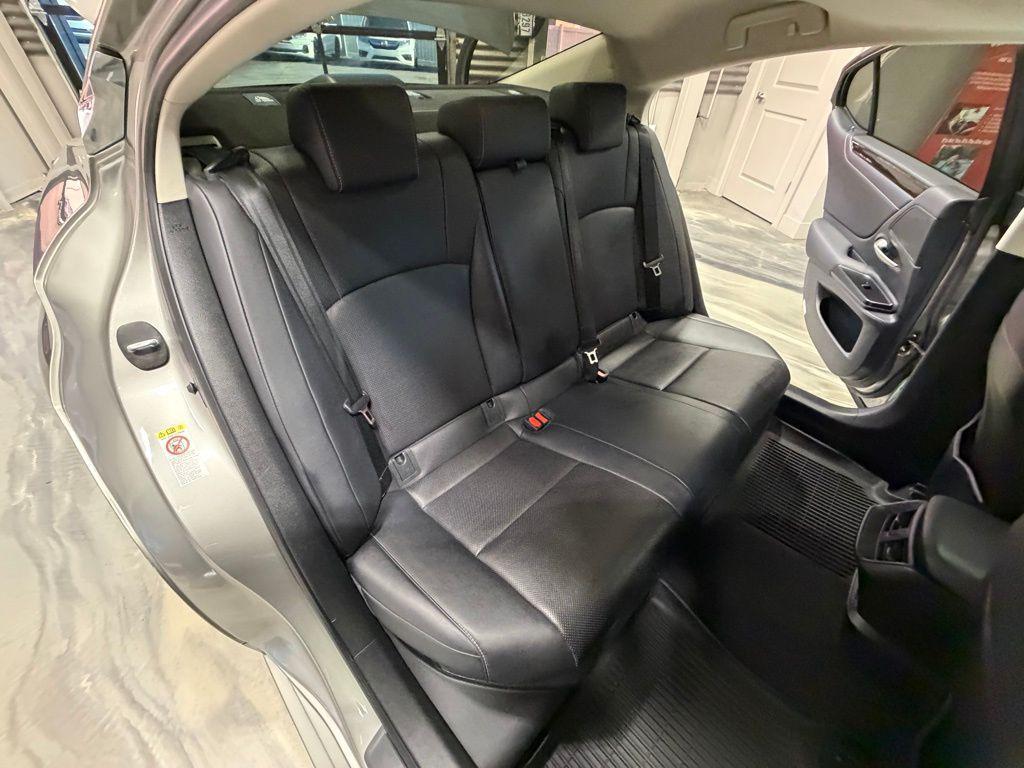 used 2019 Lexus ES 300h car, priced at $20,795