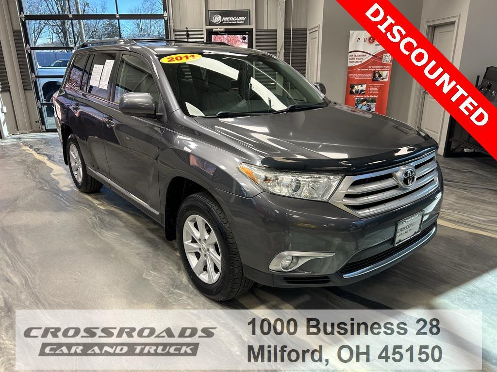 used 2011 Toyota Highlander car, priced at $8,600