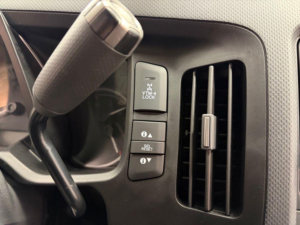 used 2013 Honda Ridgeline car