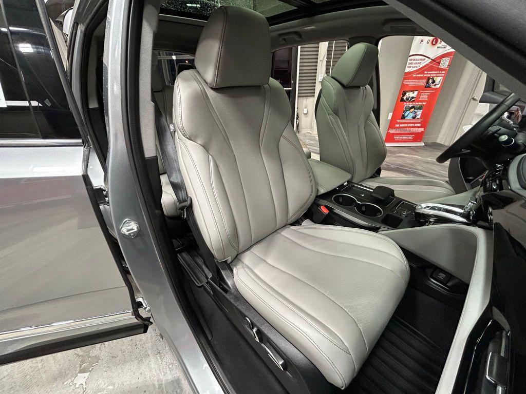 used 2024 Acura MDX car, priced at $41,995
