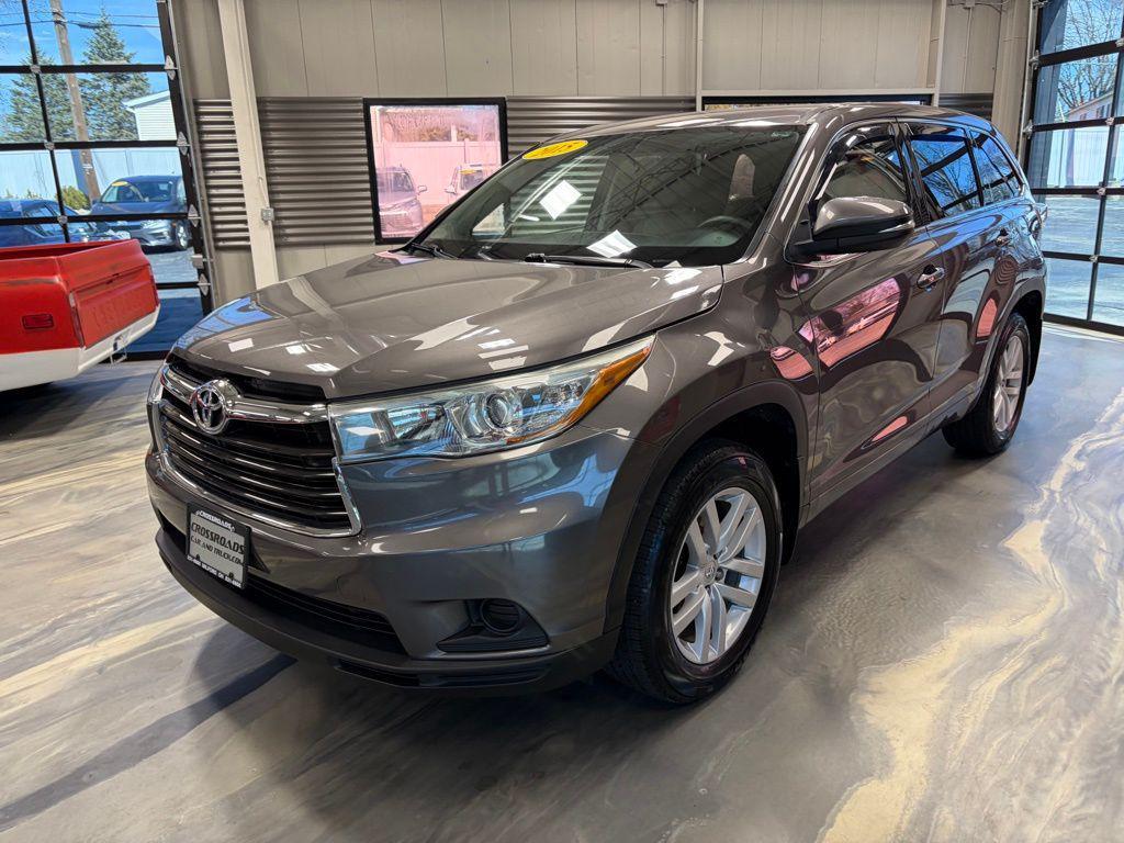 used 2015 Toyota Highlander car, priced at $18,795