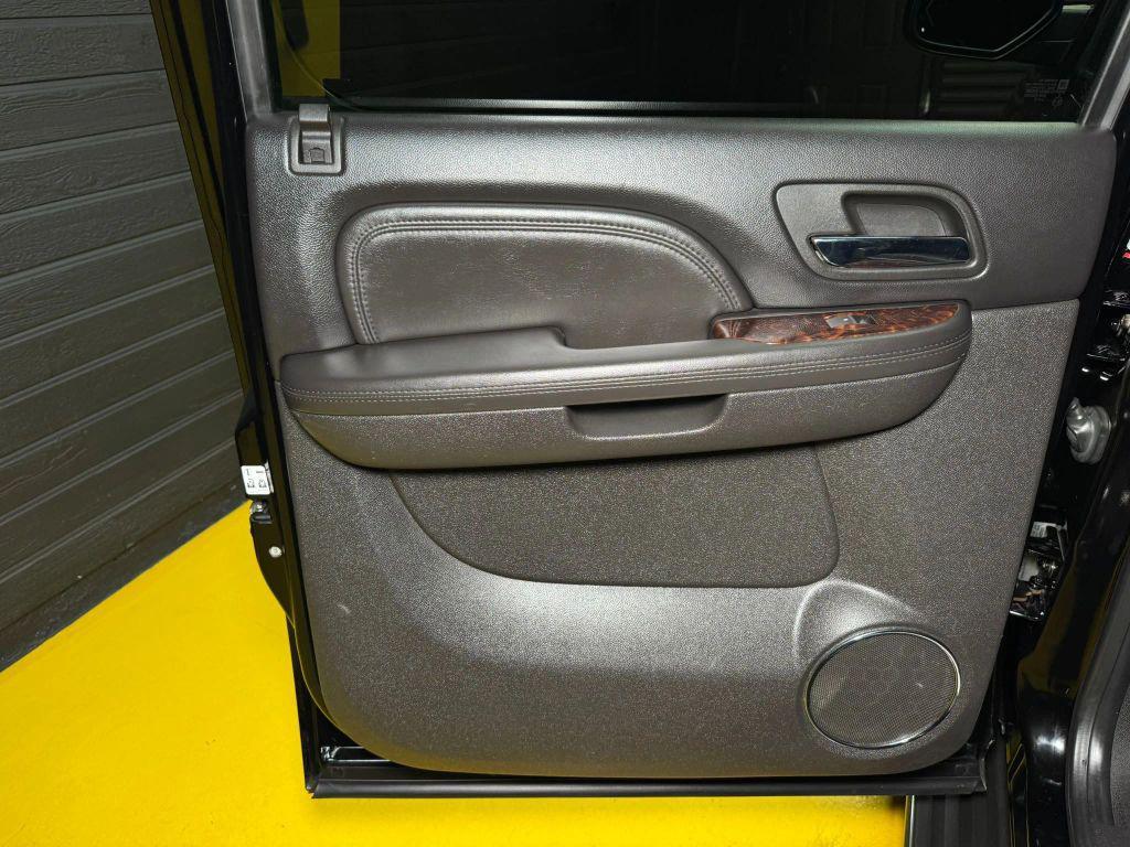 used 2010 GMC Yukon XL car, priced at $14,900