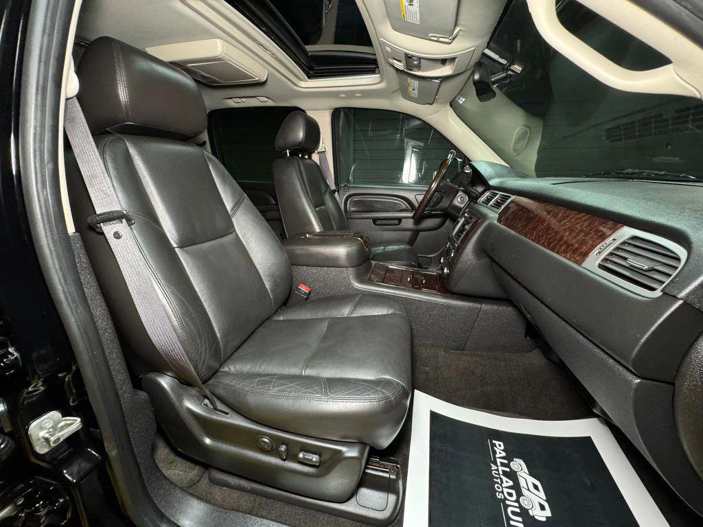 used 2010 GMC Yukon XL car, priced at $14,900