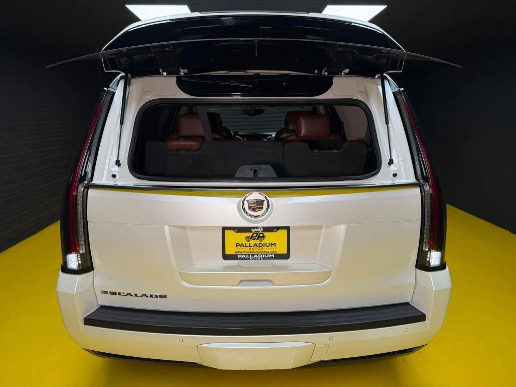 used 2015 Cadillac Escalade car, priced at $24,997