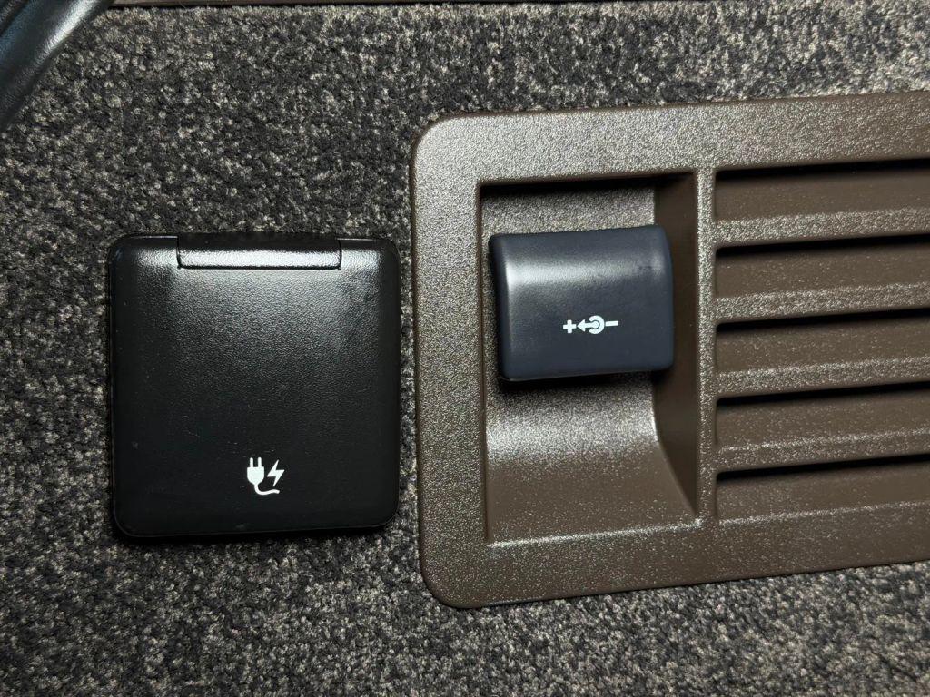 used 2018 Land Rover Range Rover car, priced at $27,997