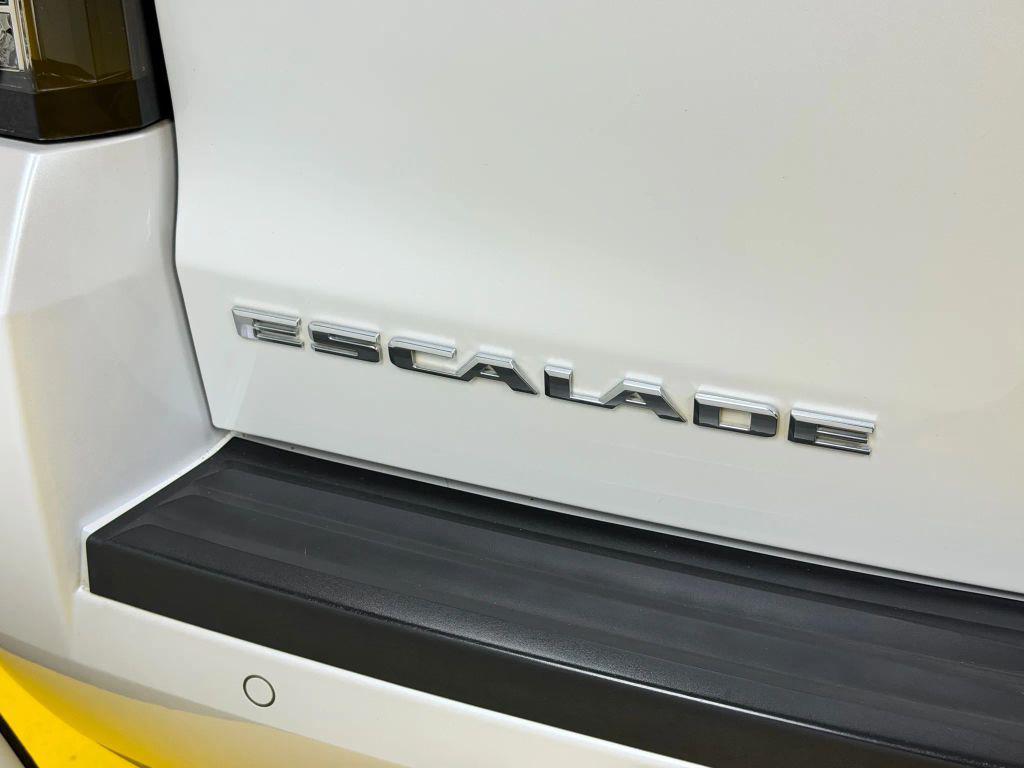 used 2016 Cadillac Escalade car, priced at $25,799