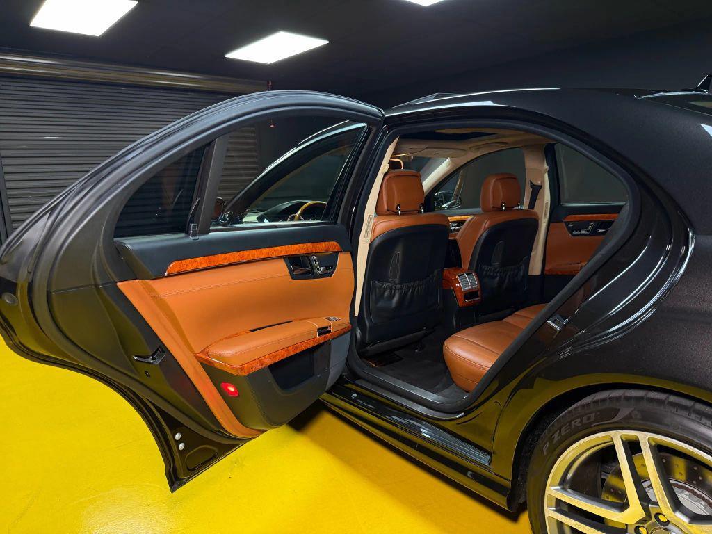 used 2007 Mercedes-Benz S-Class car, priced at $19,997