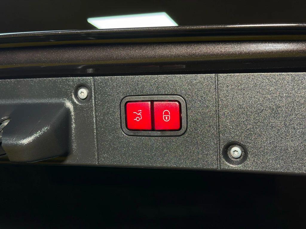 used 2007 Mercedes-Benz S-Class car, priced at $19,997