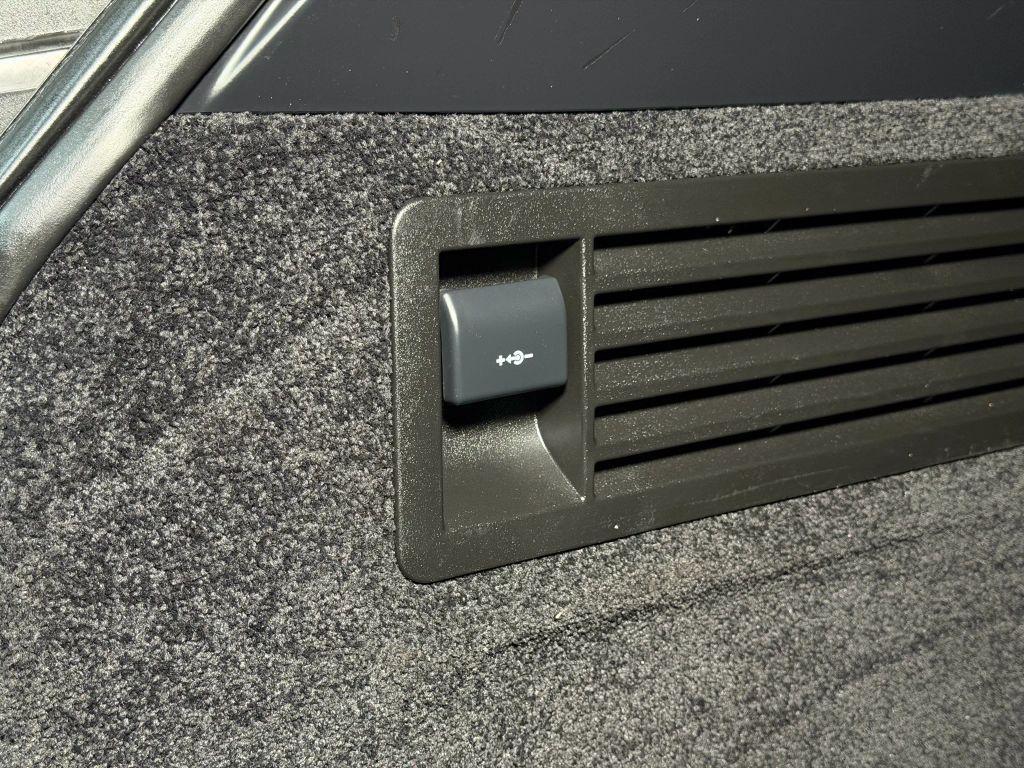 used 2018 Land Rover Range Rover car, priced at $30,997