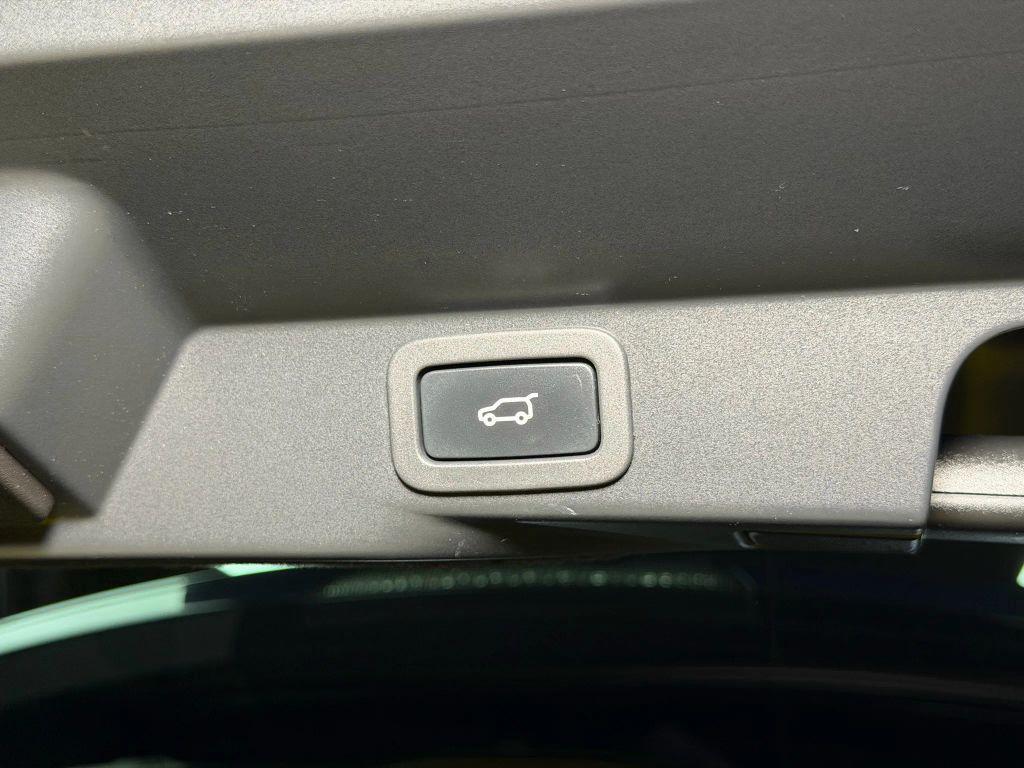 used 2015 Land Rover Range Rover Sport car, priced at $17,997