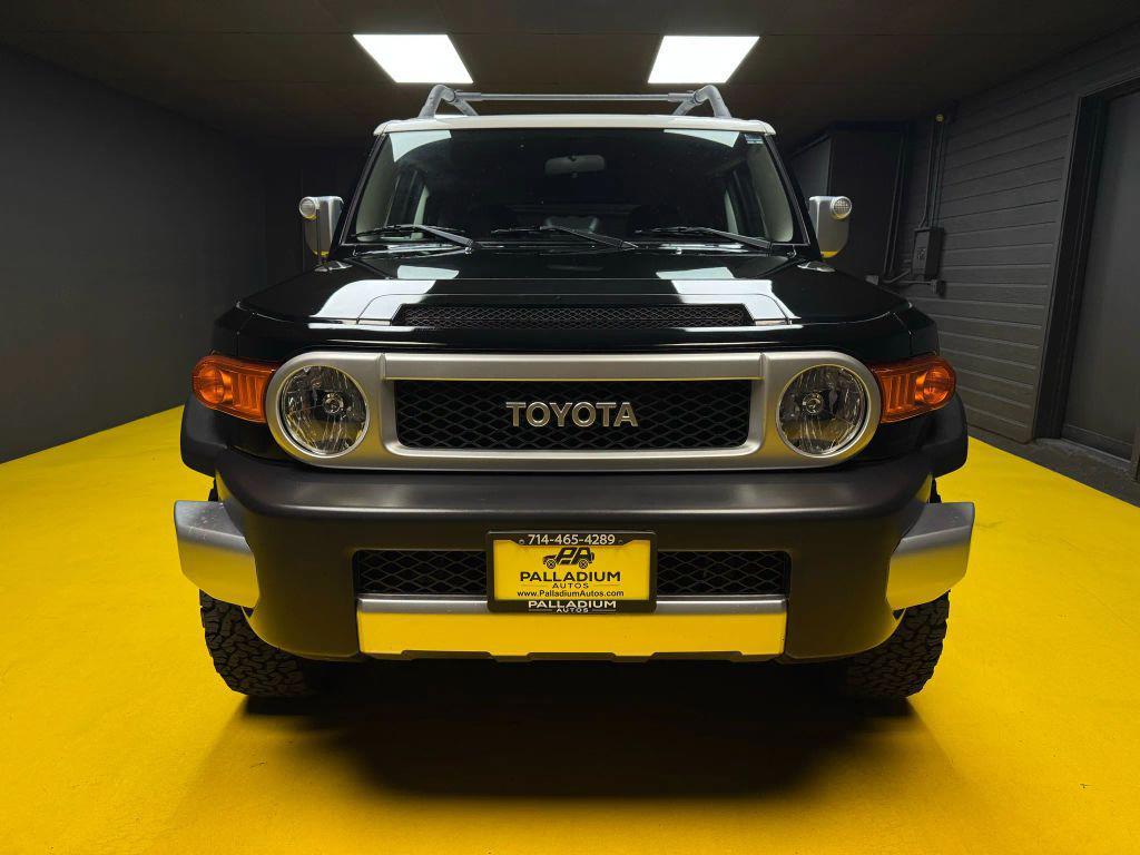 used 2007 Toyota FJ Cruiser car, priced at $15,500